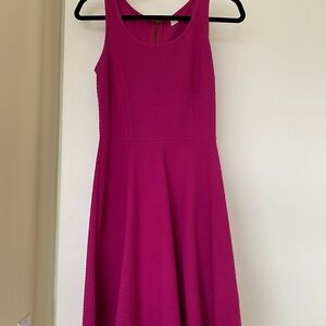 Pink Sleeveless Scoop Neck Midi Dress